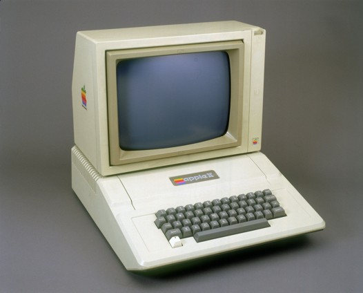 Jeden z najbardziej popularnych komputerów osobistych wszechczasów Apple II