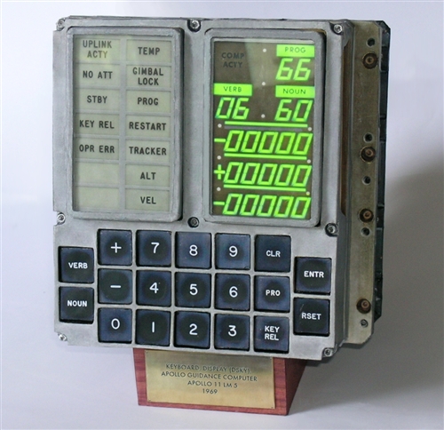 Komputer pokładowy statku Apollo 11 - Apollo Guidance Computer (AGC)